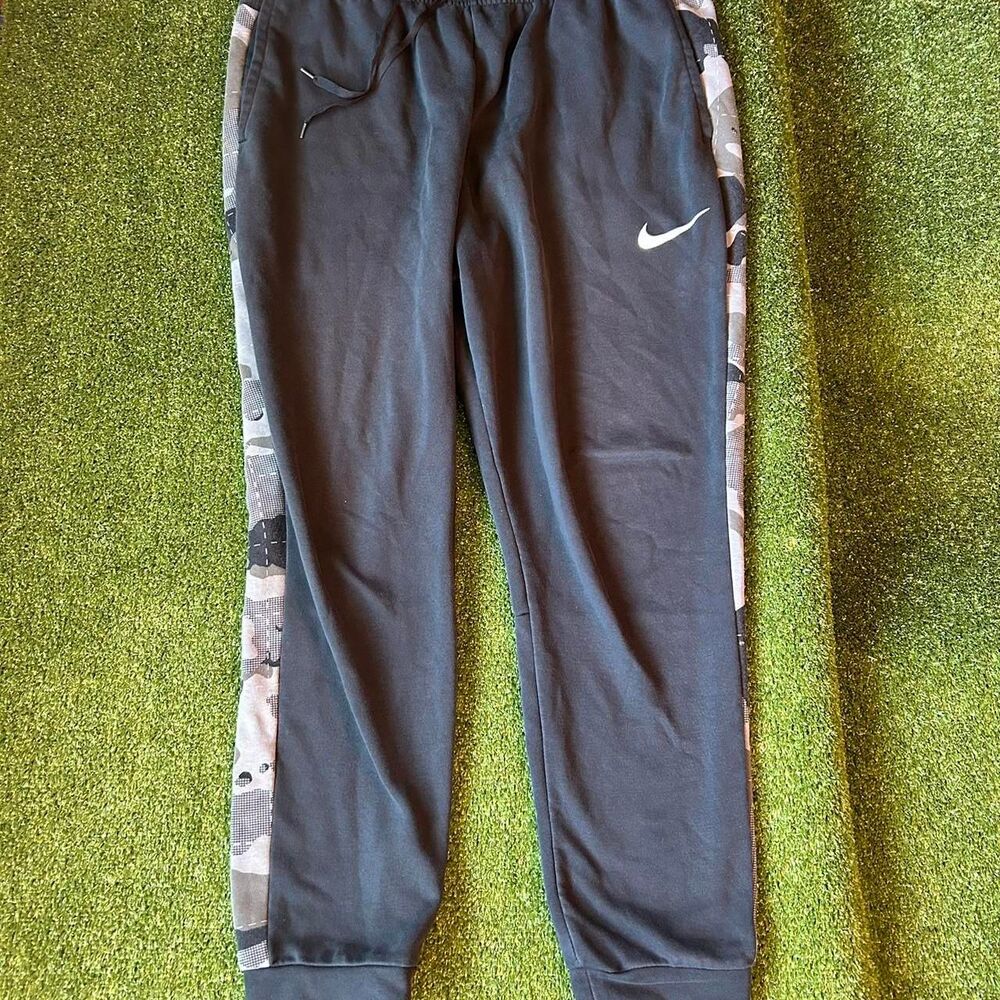 Nike Men's Black and Grey Joggers-tracksuits